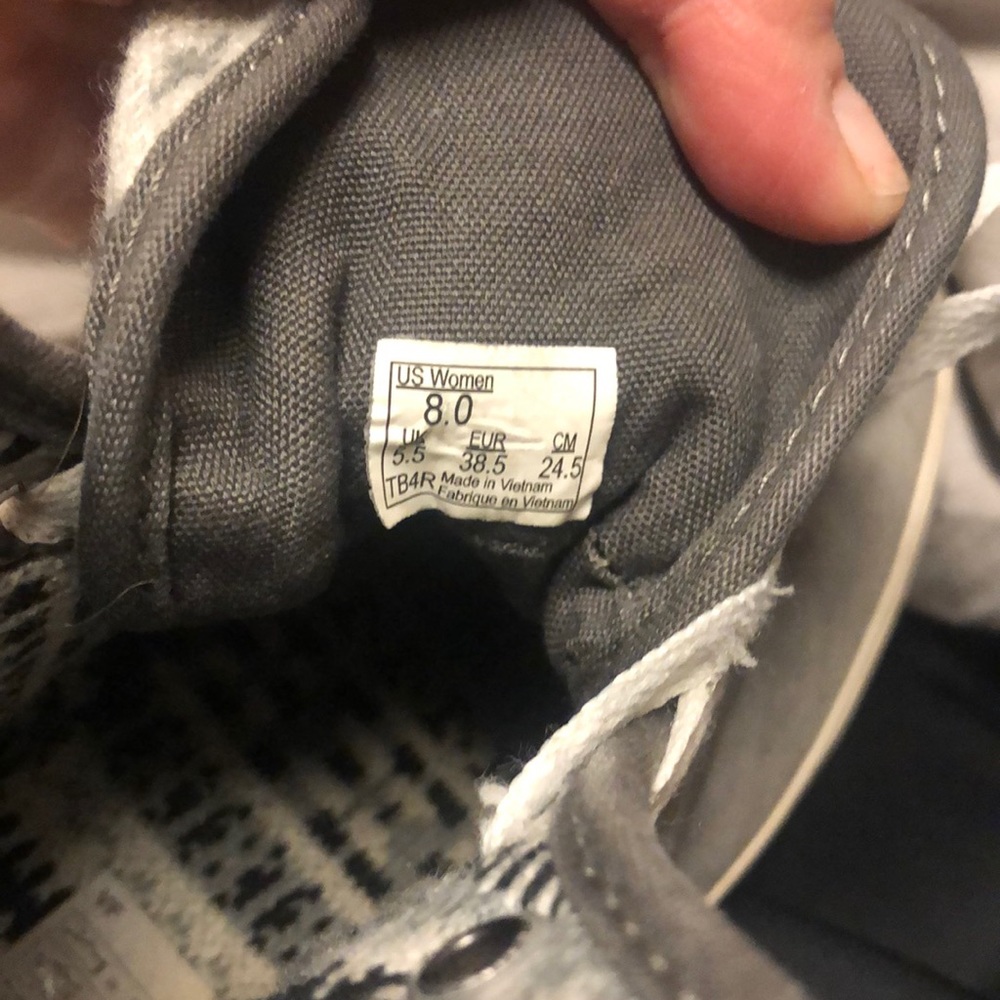 Vans - Picture 3 of 4